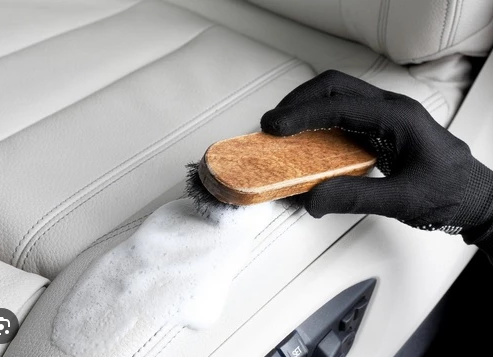 Засіб для очищення шкіри Polychrom 2020  "Leather Cleaner", 0.5 л