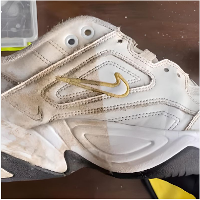 Засіб для чищення взуття Polyclean 2020 "Shoes Cleaner" 150 мл.